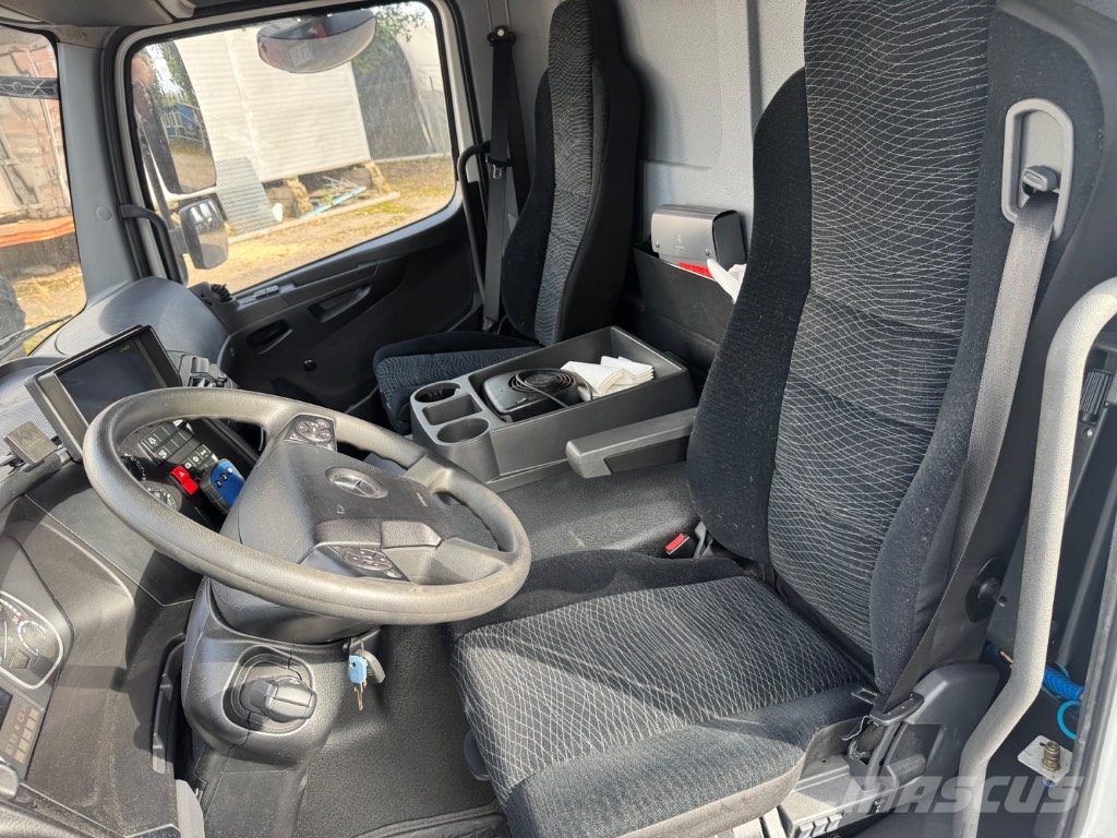 Mercedes-Benz Atego 818 L Camion cassonati