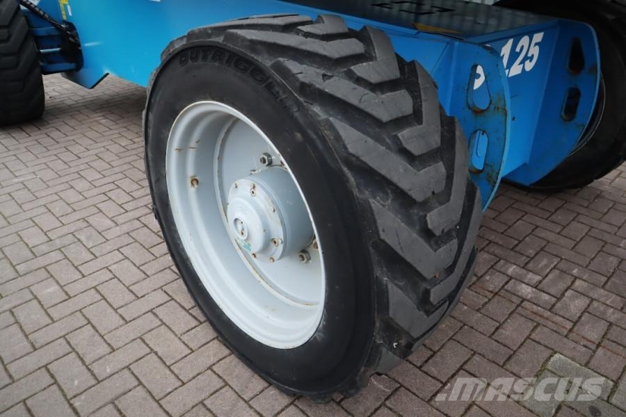 Genie S125 Diesel, 4x4x4 Drive, 40.1m Working Height, 24 Teleskooppipuominostimet