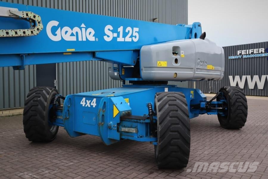 Genie S125 Diesel, 4x4x4 Drive, 40.1m Working Height, 24 Teleskooppipuominostimet