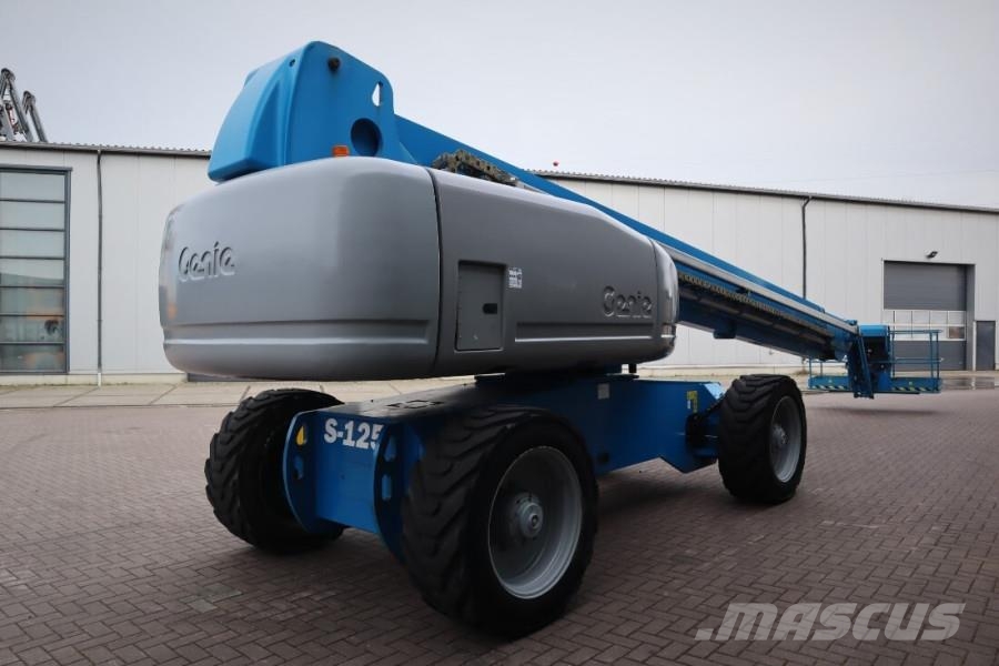 Genie S125 Diesel, 4x4x4 Drive, 40.1m Working Height, 24 Teleskooppipuominostimet