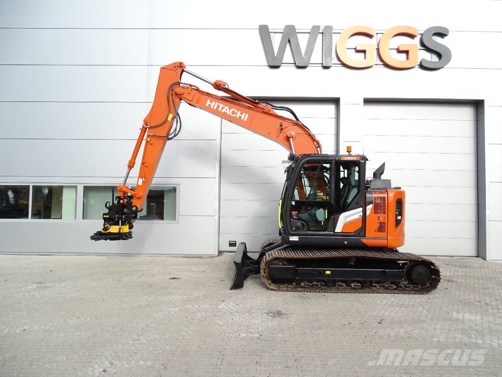 Hitachi ZX135US-7B Kāpurķēžu ekskavatori