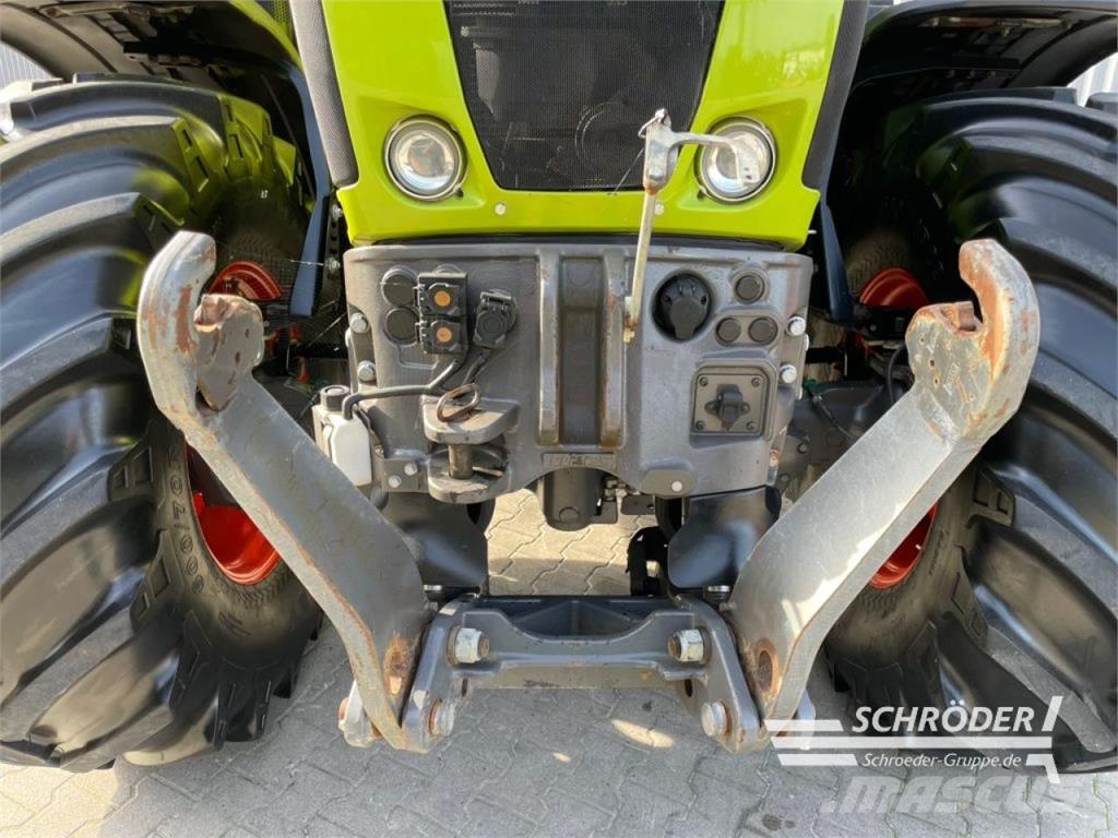CLAAS AXION 830 CMATIC Traktori