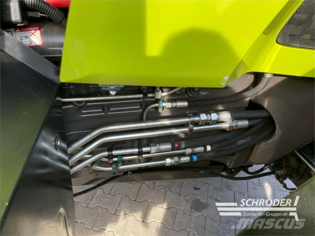 CLAAS AXION 830 CMATIC Traktori