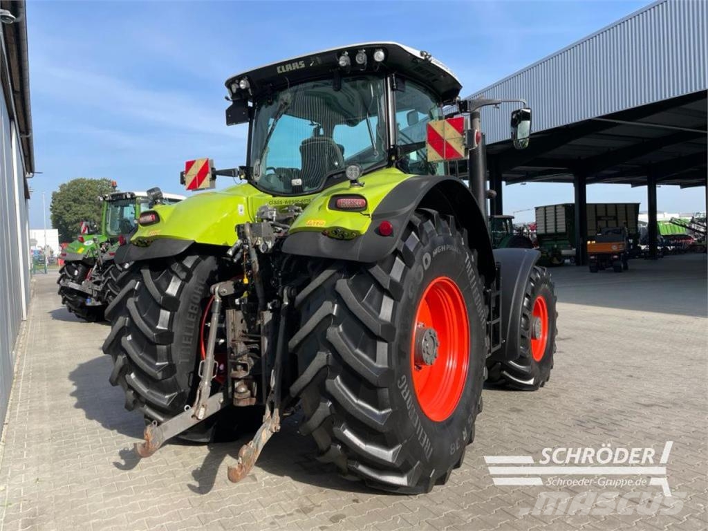 CLAAS AXION 830 CMATIC Traktori