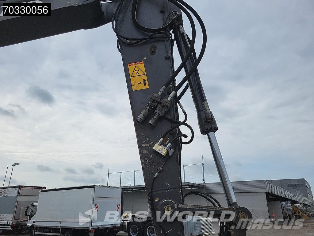 Volvo EW210 D Outrigers + Blade حفارات بعجل