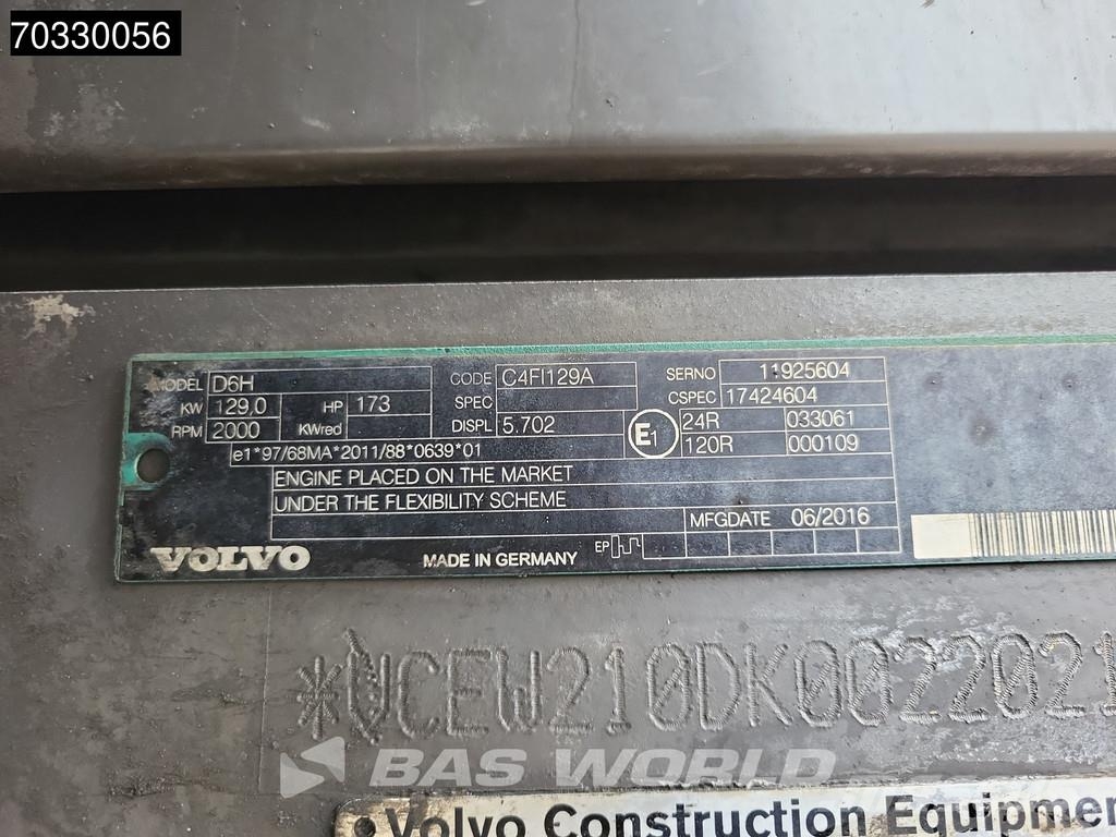 Volvo EW210 D Outrigers + Blade حفارات بعجل