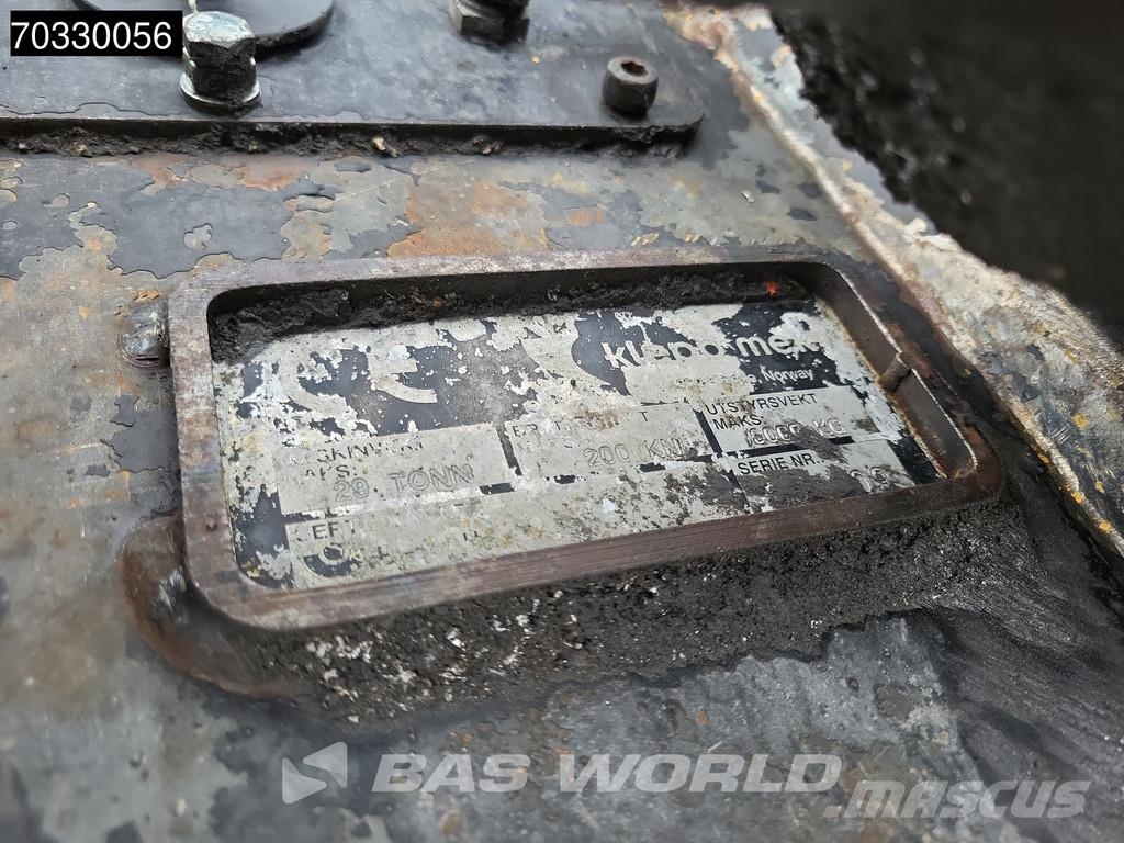 Volvo EW210 D Outrigers + Blade حفارات بعجل