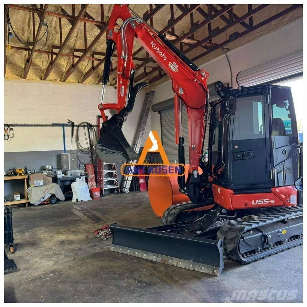 Kubota U55-5 ミニ油圧ショベル 7t以下(ミニユンボ・ミニディガー)