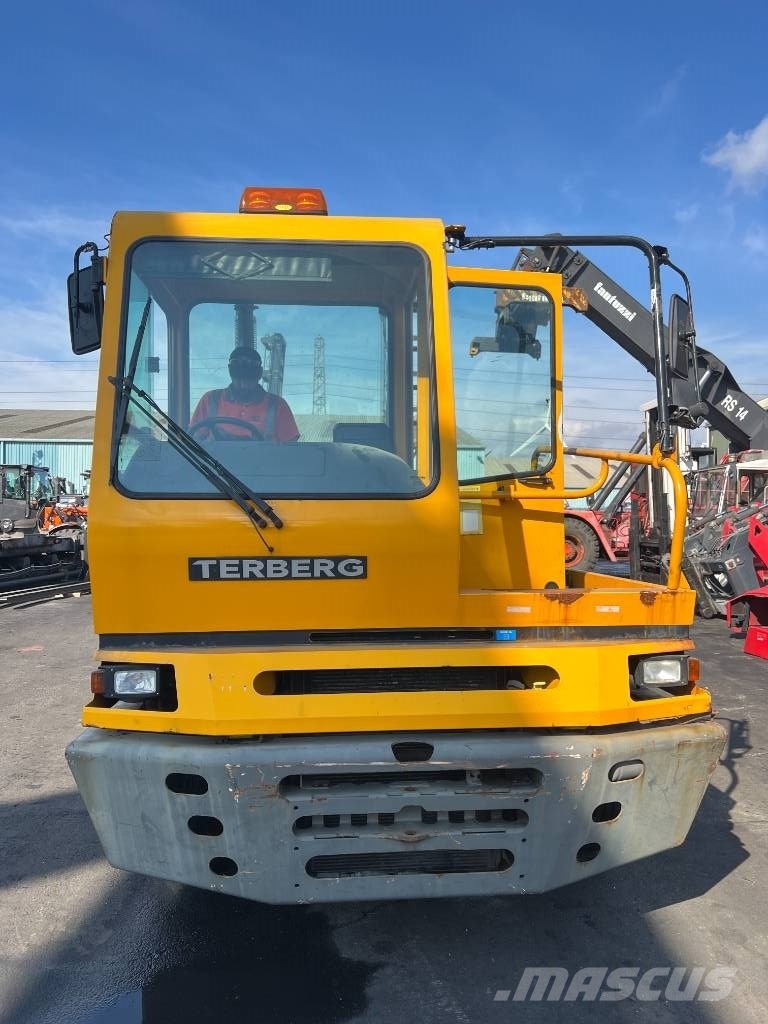 Terberg YT182 Terminal tractors