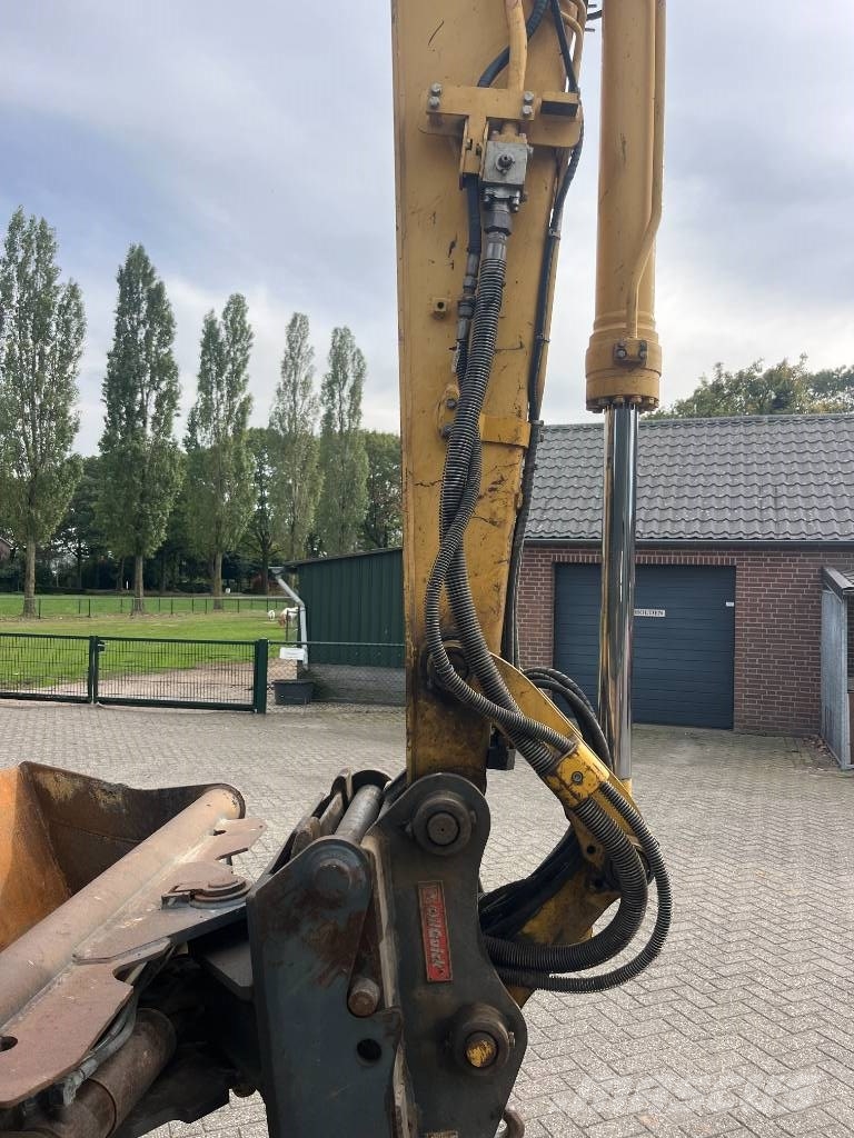 Komatsu PW 160-8 حفارات بعجل