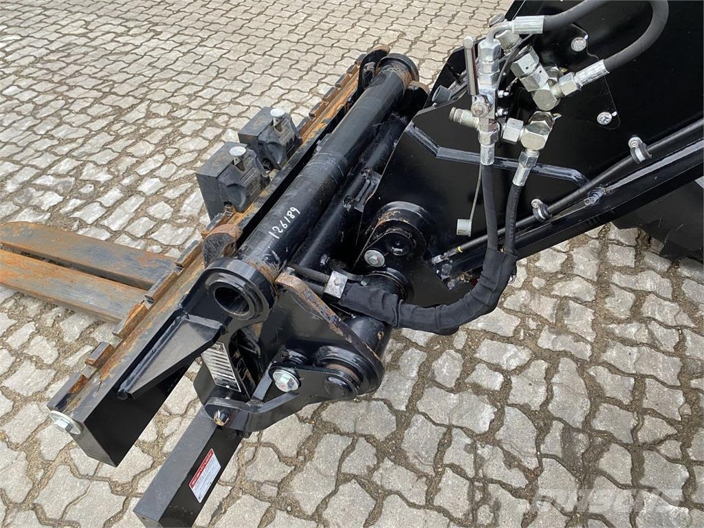 Manitou MLT737-130PS+ ELITE ST5 معدات مناولة لأغراض الزراعة