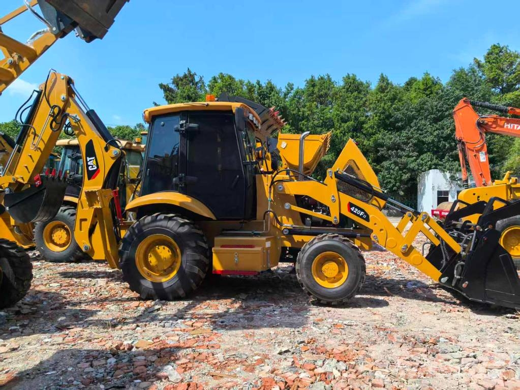 CAT 420 F Retrocargadoras