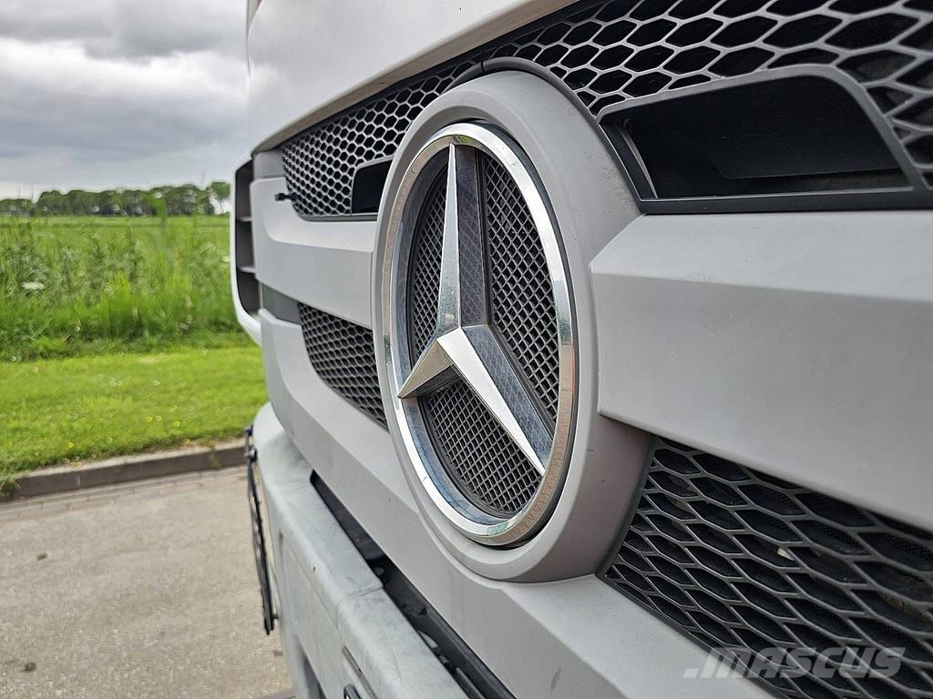 Mercedes-Benz ACTROS 2632 MP3 6X4 HIAB 122B-2 自卸式货车