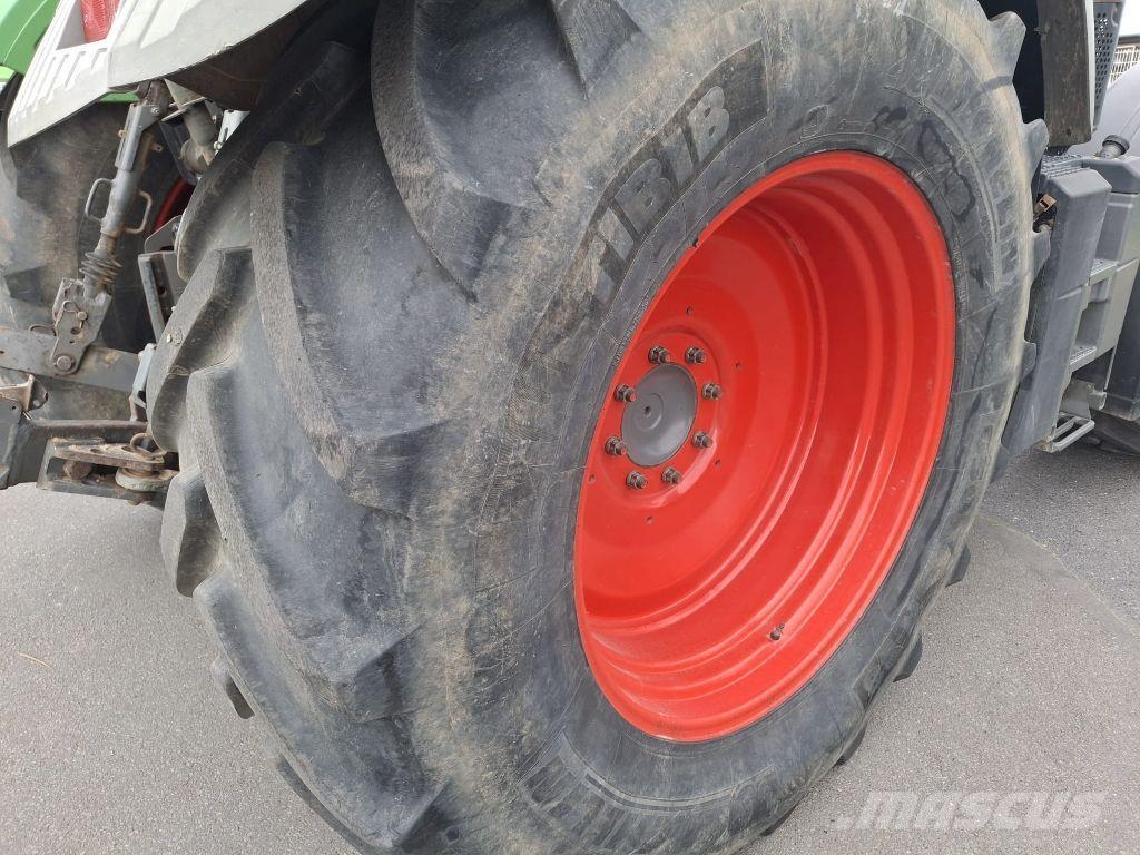 Fendt 716 PROFI SCR Трактори