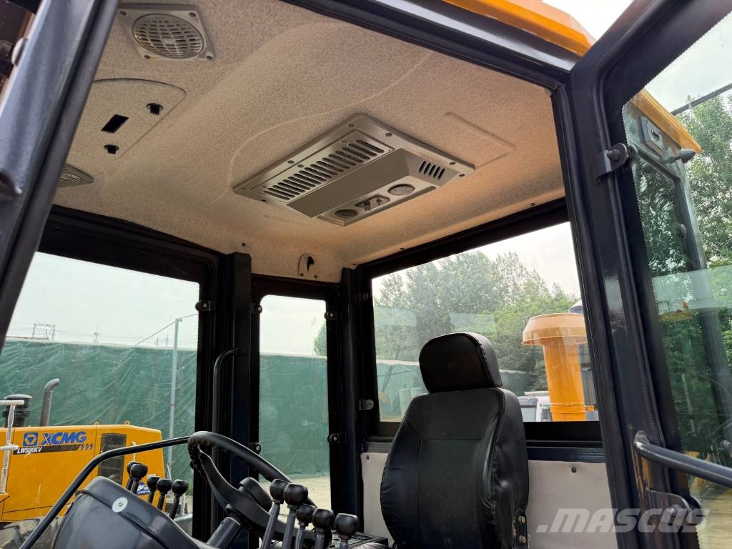 XCMG GR 1803 モーターグレーダー