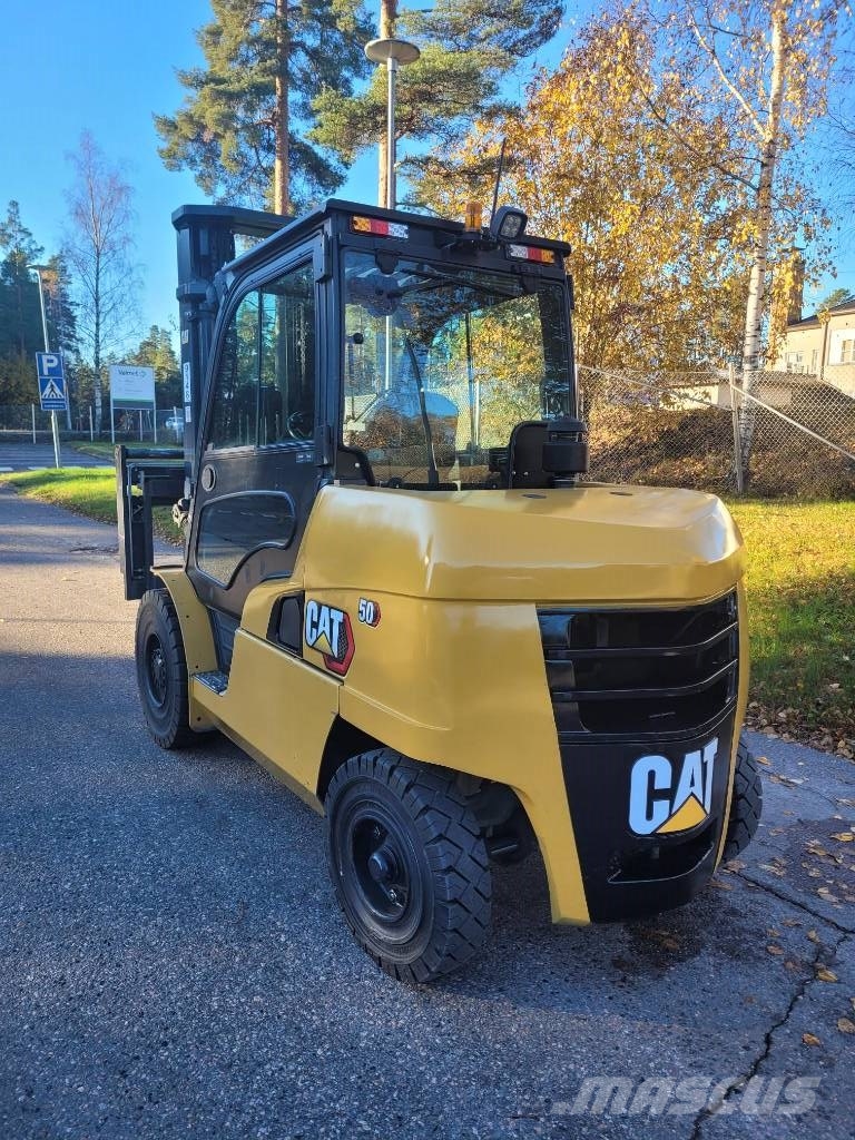 CAT DP50 NB Diesel Trucker