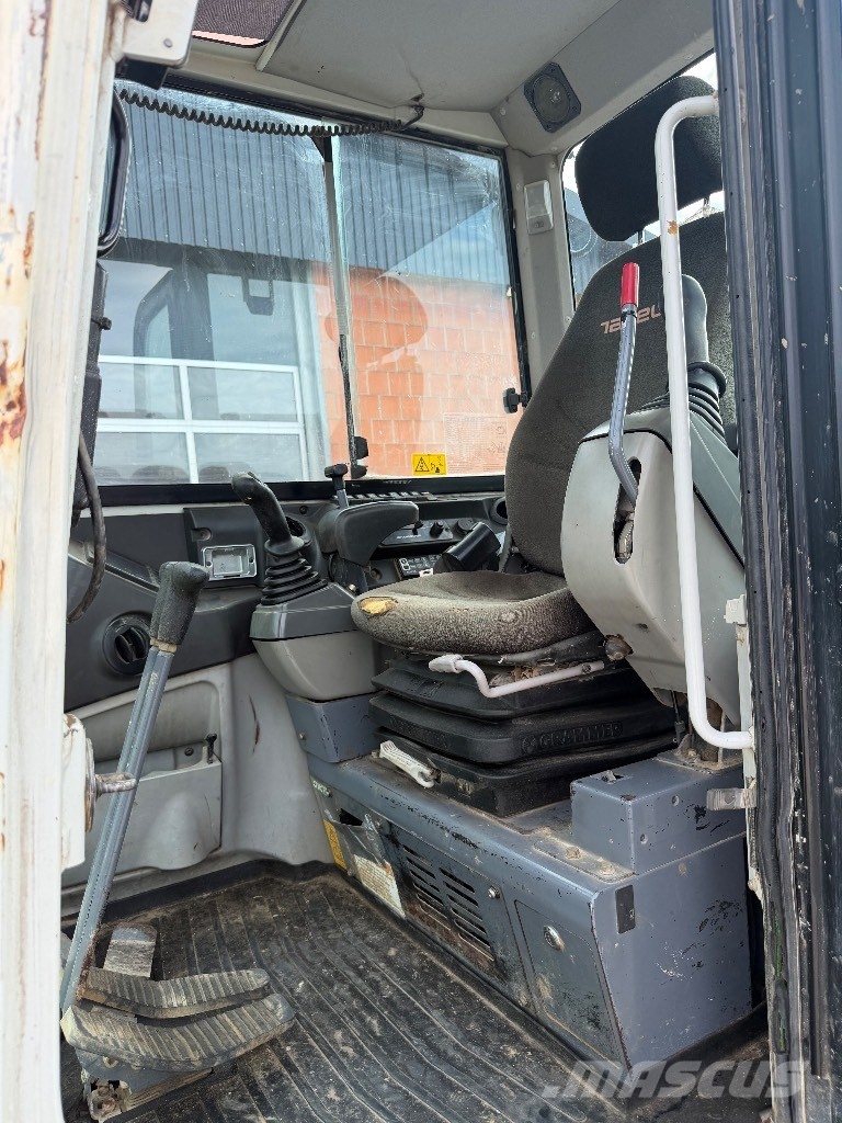 Takeuchi TB 260 Mini pelle < 7t