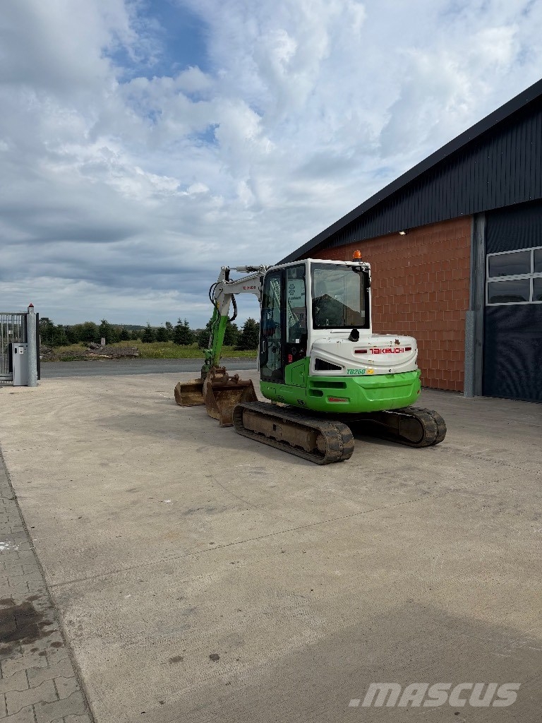 Takeuchi TB 260 Mini pelle < 7t