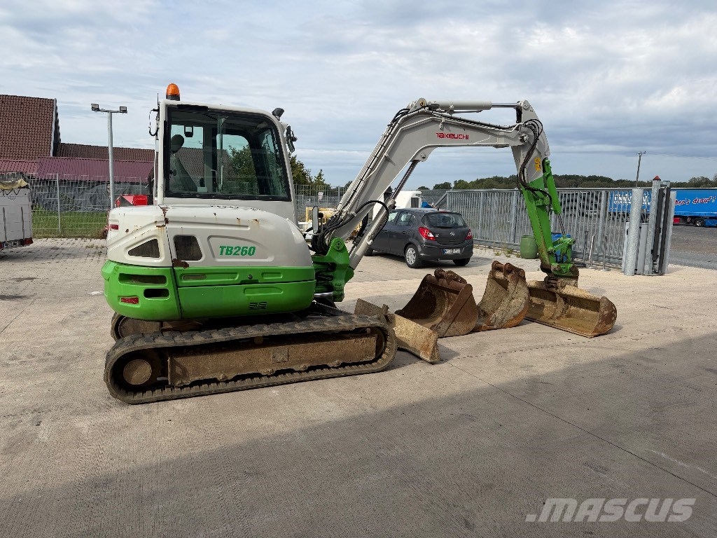 Takeuchi TB 260 Mini pelle < 7t