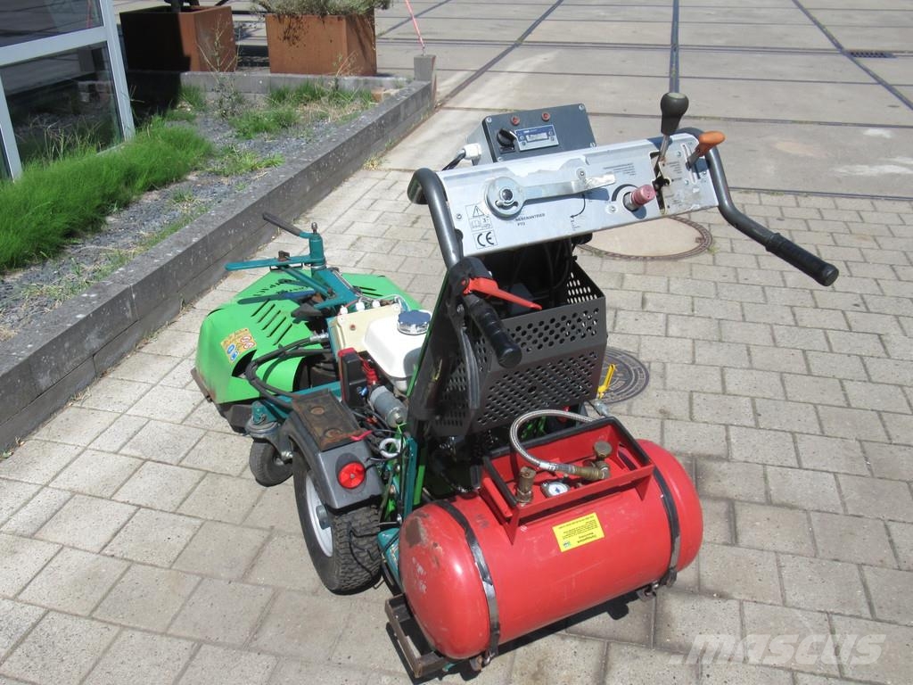 Weed Control + Kersten Traction-Comp + Air LPG Hyd Innenraumkehrmaschinen