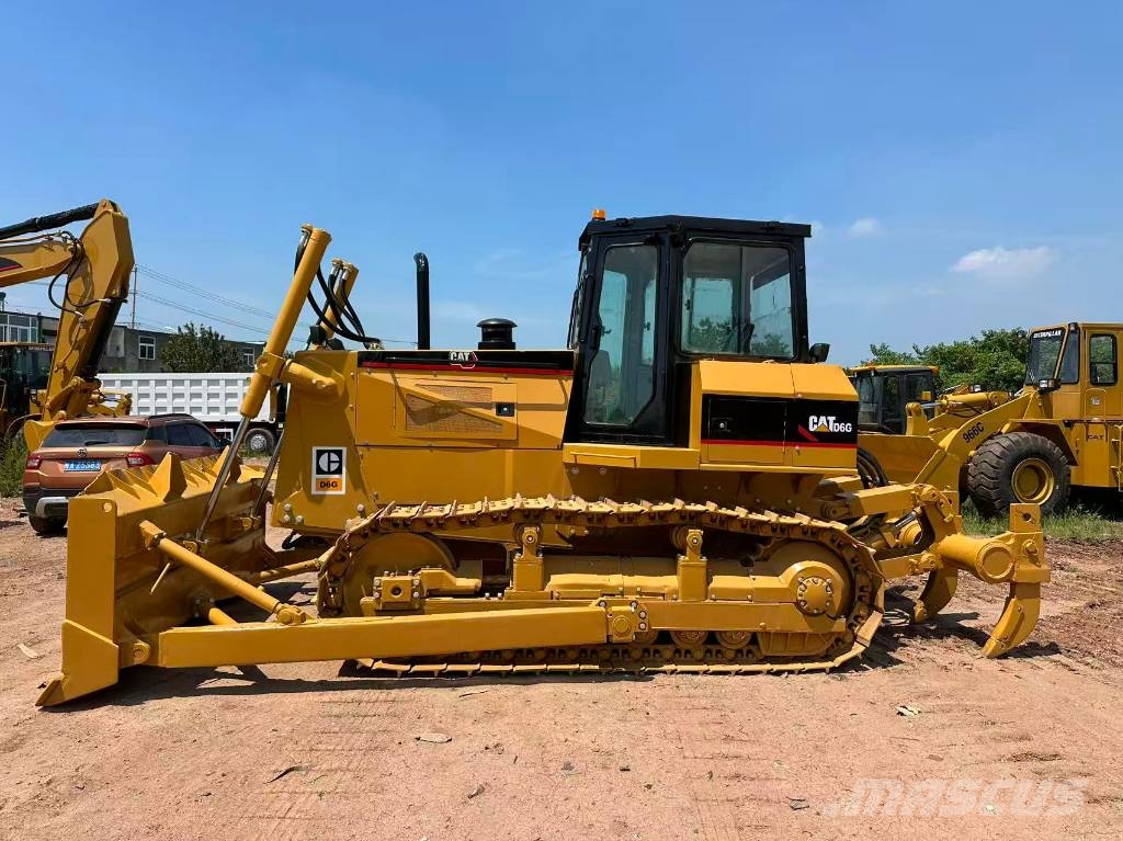 CAT D6G Kāpurķēžu buldozeri