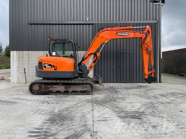 Doosan 85 حفارات وسط 7 طن - 12 طن