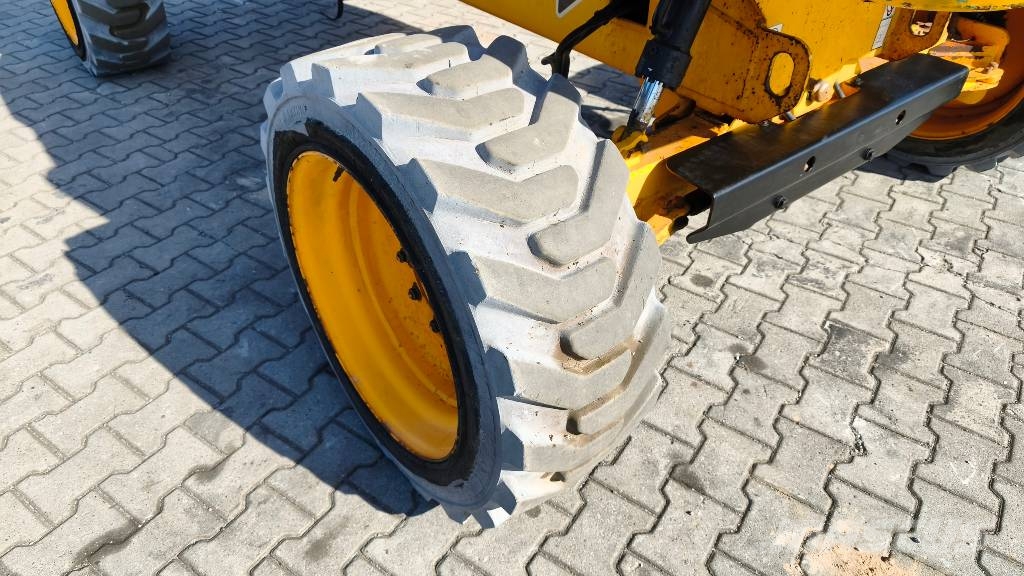 JLG M 600 JP Karos emelők