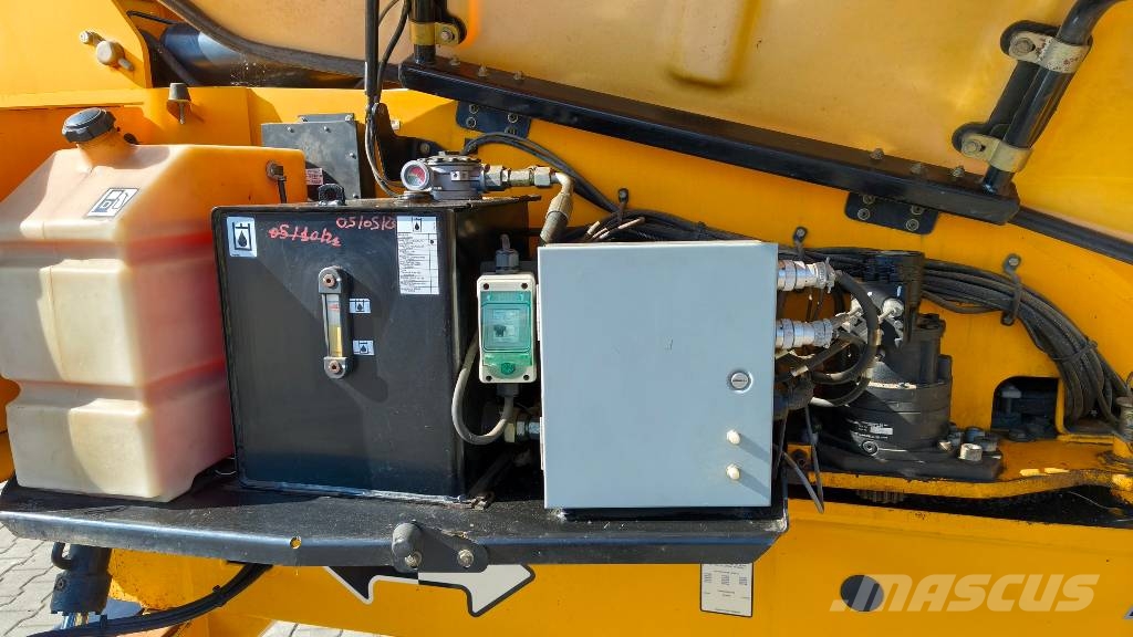 JLG M 600 JP Karos emelők