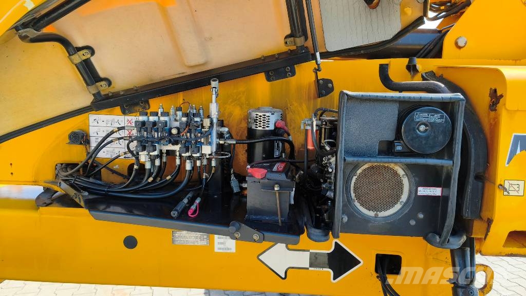 JLG M 600 JP Karos emelők