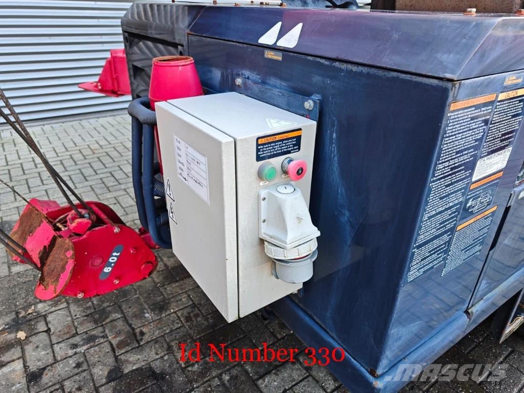 Unic URW 706 CDMER Jip Diesel + Electric! Tracked cranes