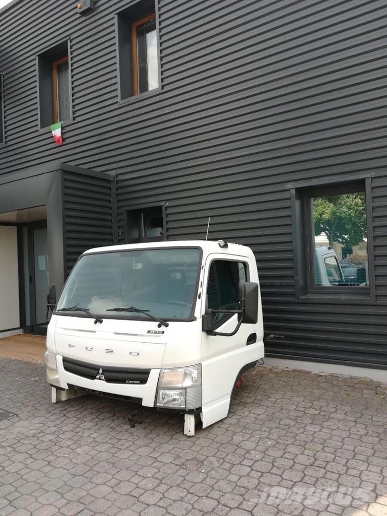 Mitsubishi Fuso CANTER C 1995mm LH DRIVE EURO 5 2011 -> Kabine i unutrašnjost