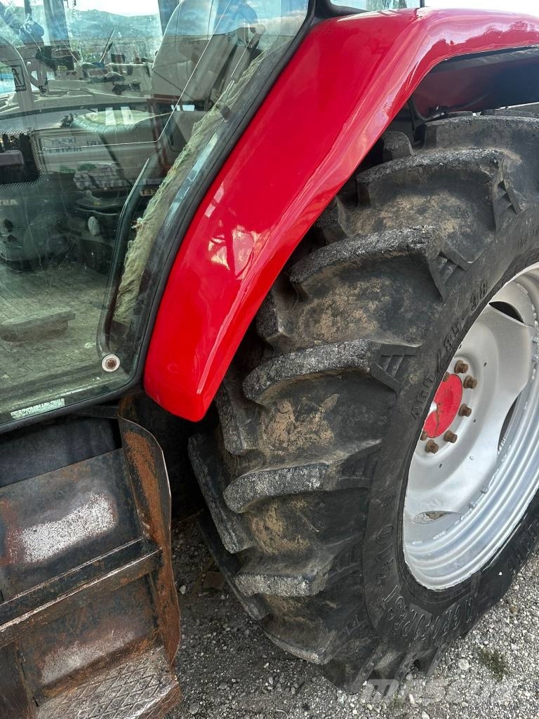 McCormick MC 100 Y Traktorok