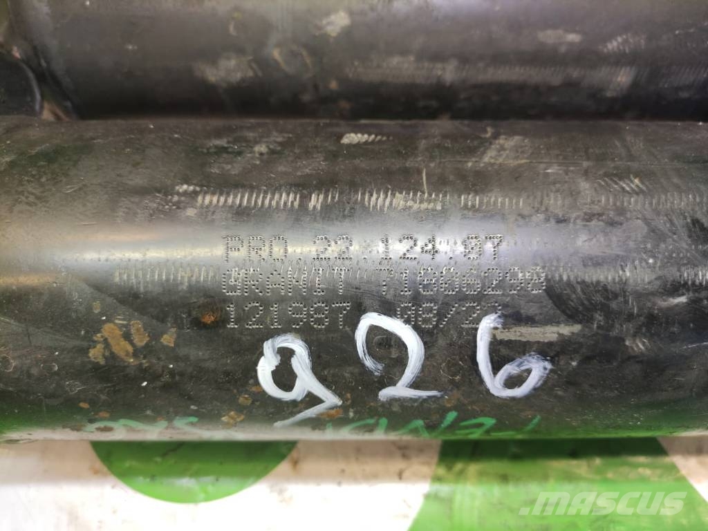 Fendt 816 Favorit Lift actuator 71806298 G916862030010 Bomlar ve kollar