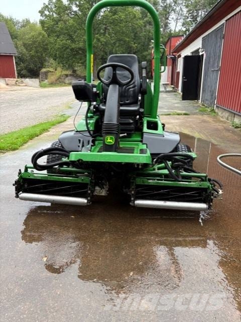 John Deere 7200 A 球道割草机