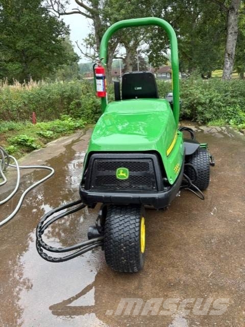 John Deere 7200 A 球道割草机