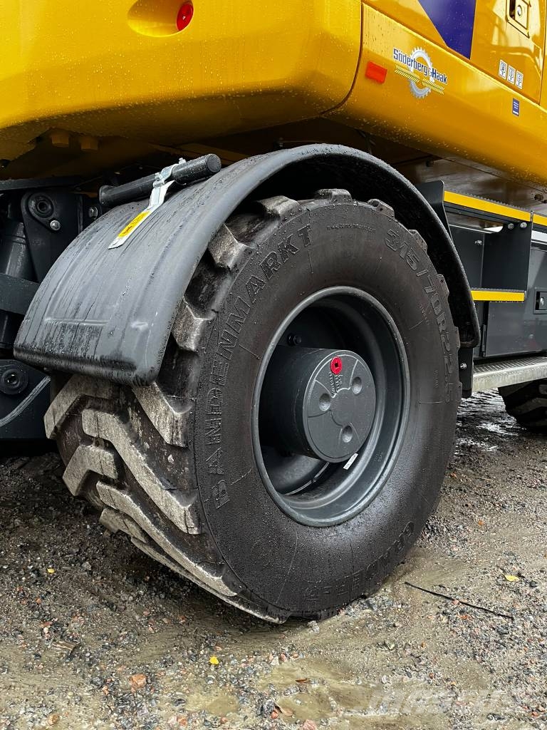 Komatsu PW 198-11 Hjulgrävare DEMO Ekskavatori uz riteņiem