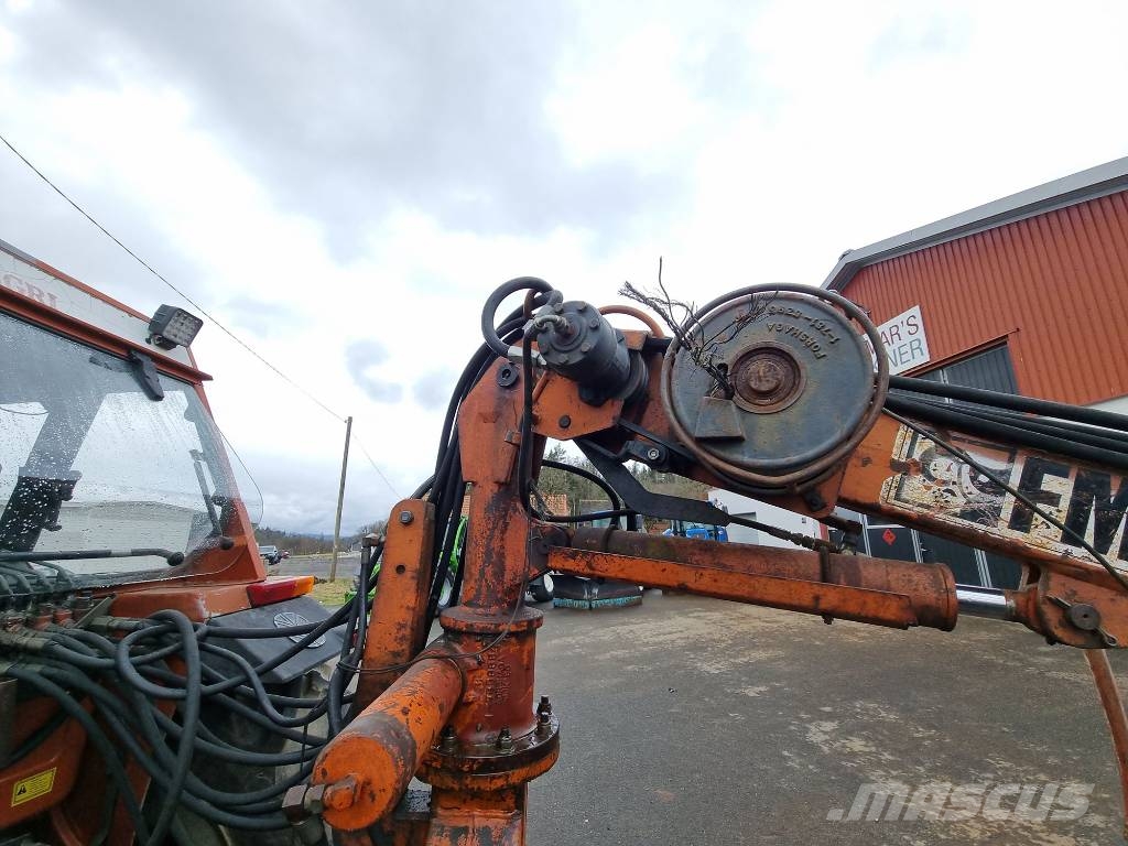 SKOGSVAGN FMV1600 MED KRAN Remolques forestales