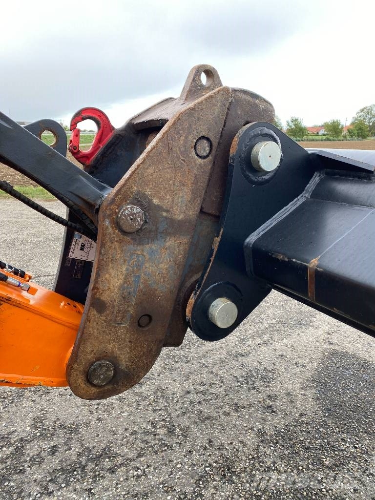 Develon DX160W-7K 2026 1er Main endommagée Ratiniai ekskavatoriai
