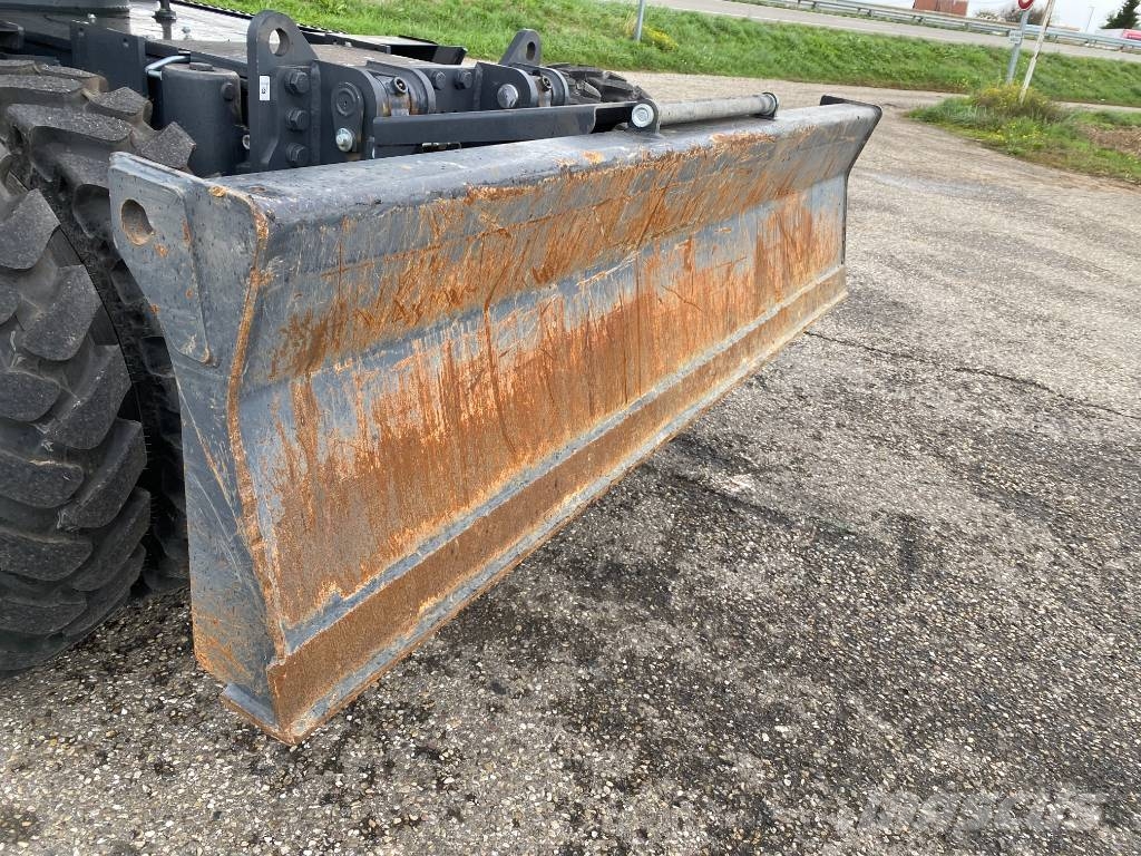Develon DX160W-7K 2026 1er Main endommagée Ratiniai ekskavatoriai