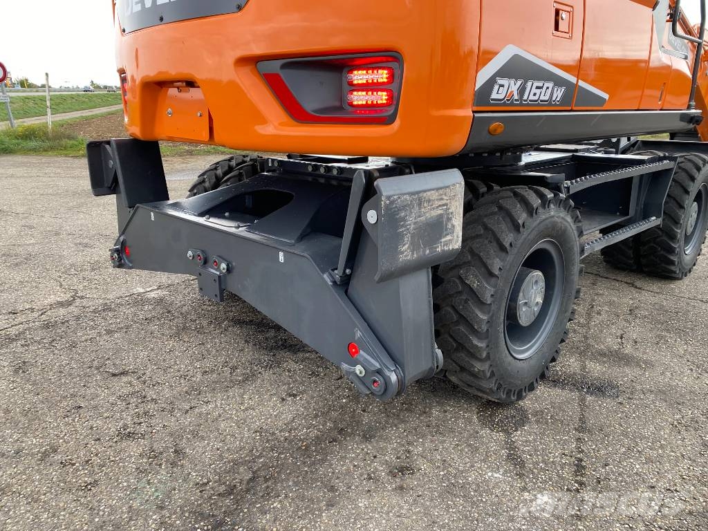 Develon DX160W-7K 2026 1er Main endommagée Ratiniai ekskavatoriai