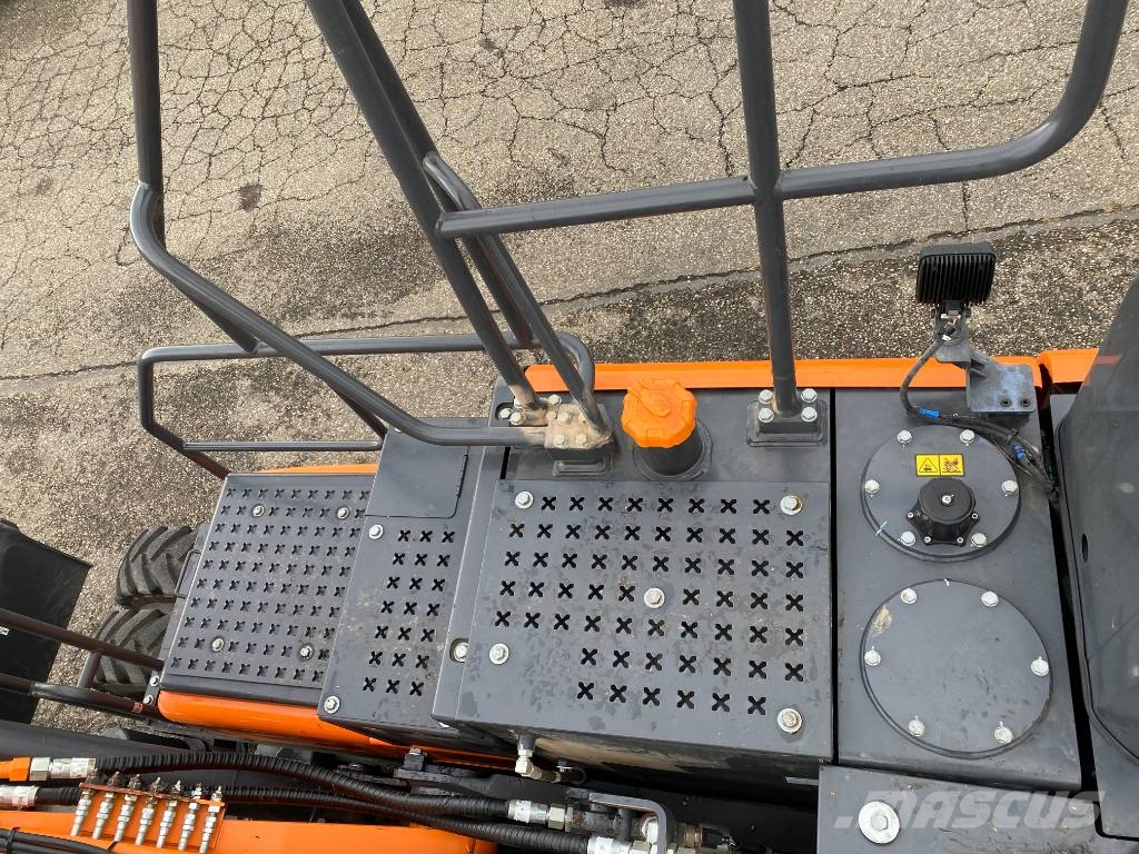 Develon DX160W-7K 2026 1er Main endommagée Ratiniai ekskavatoriai