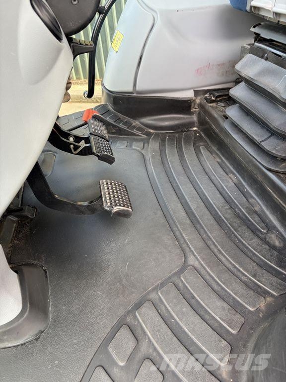 New Holland T7.270 AC Traktorid