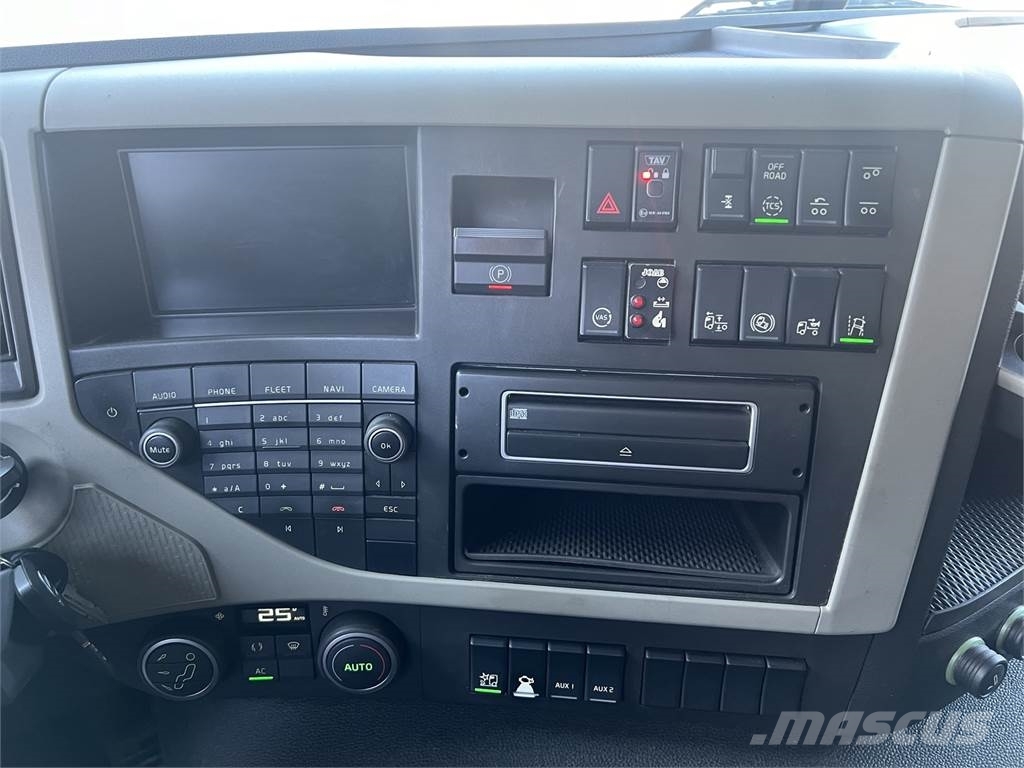 Volvo FM450 6X2 훅 리프트 트럭