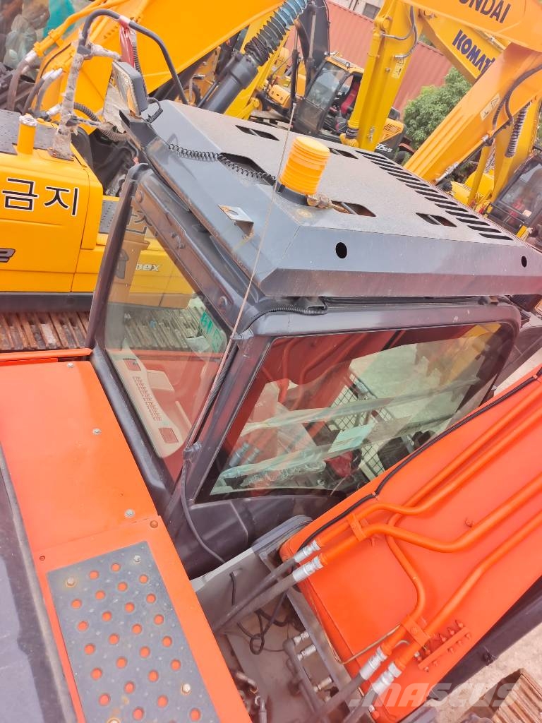 Hitachi Zaxis 200-3G 28th Anniversary Promotion Price Raupenbagger