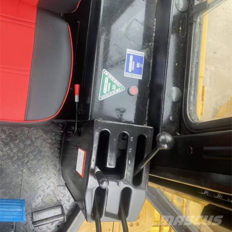 CAT D 6 G Pásové dozéry