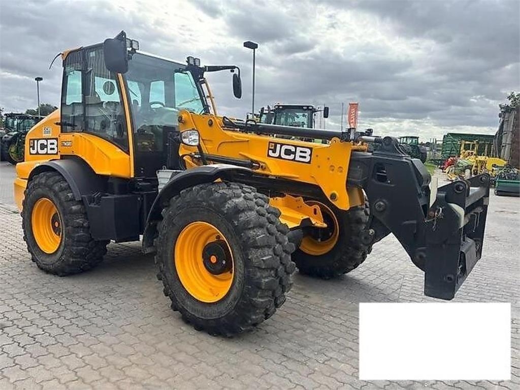 JCB TM 320 AGRI Telescoophoogwerkers