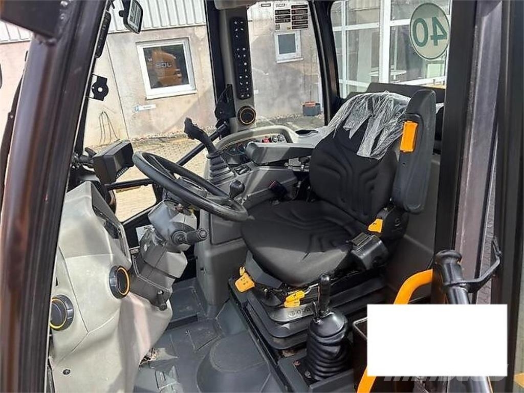 JCB TM 320 AGRI Telescoophoogwerkers