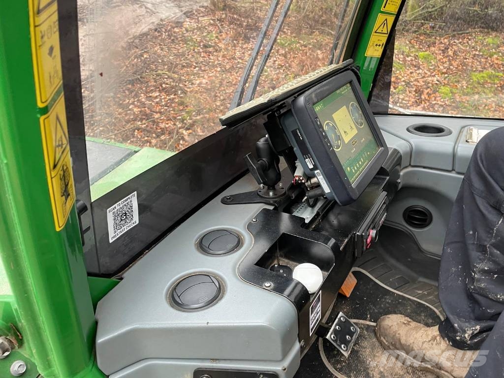 John Deere 810e Timber Forwarder Naudoti miškovežiai (Forvarderiai)