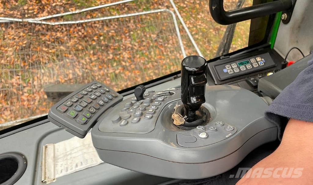 John Deere 810e Timber Forwarder Naudoti miškovežiai (Forvarderiai)