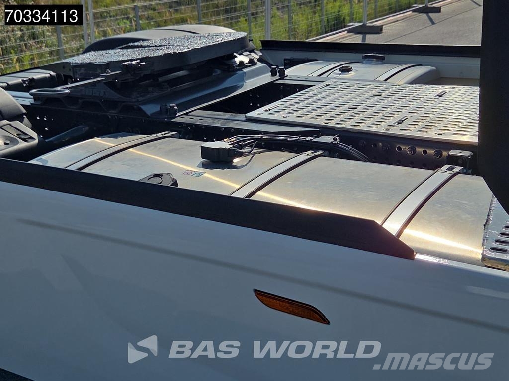 Iveco S-Way 500 S-Way 4X2 NEW! Retarder 2x tanks Standkl Vetopöytäautot